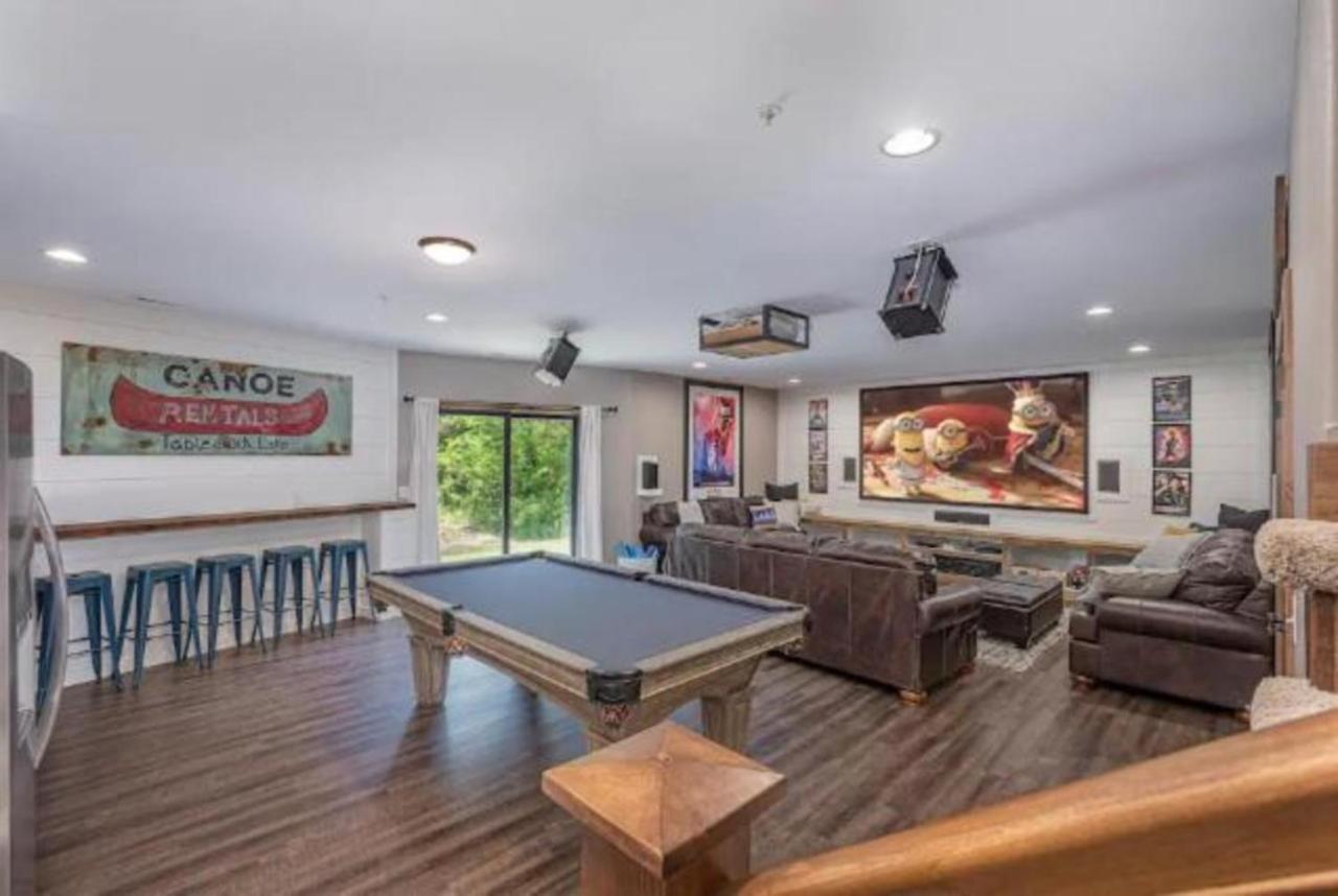 Villa Premier Retreat With Hot Tub, Theater & Pool Table Hollister Exterior foto